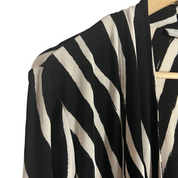 Chico’s Travelers Zebra Animal Stripe Clara Cardigan Sweater Size US 12 - Picture 2 of 7